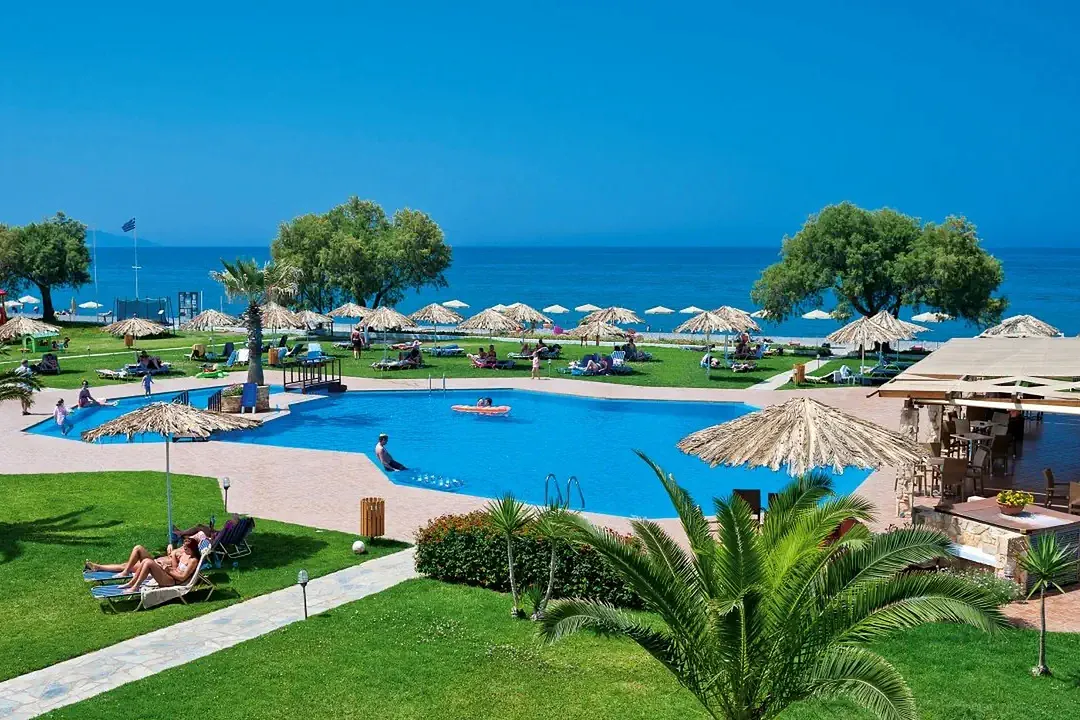 Hotel Geraniotis Beach